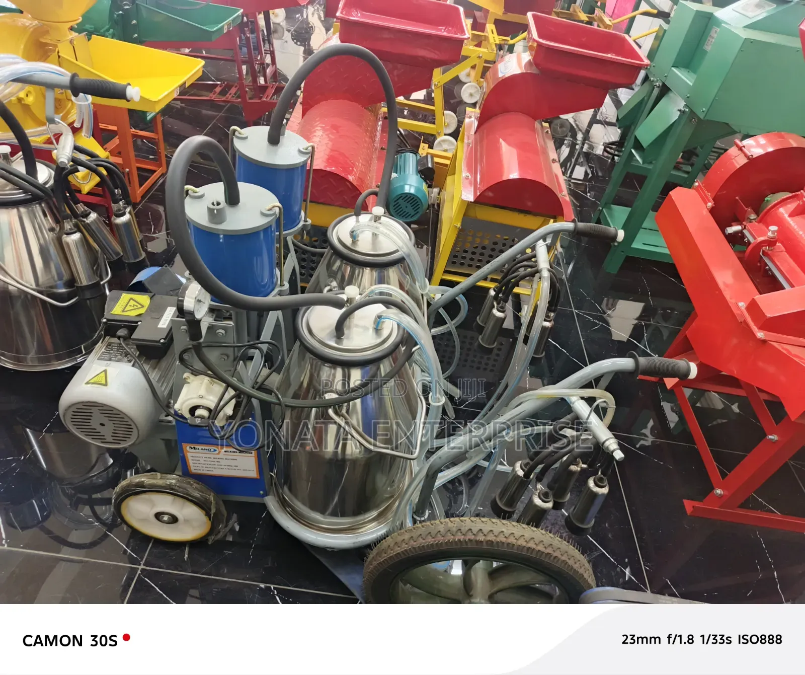 Double Bucket Milking Machine