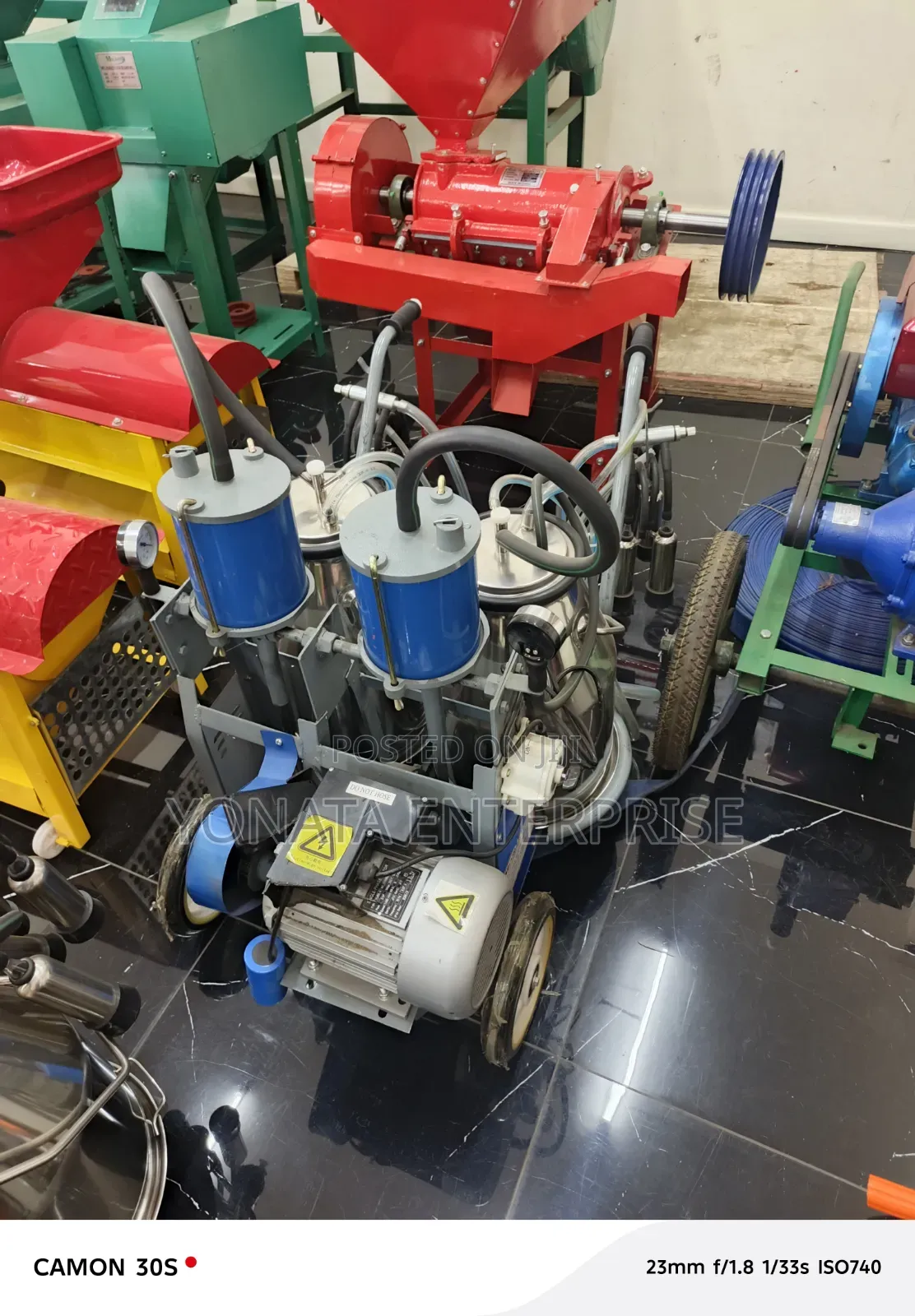 Double Bucket Milking Machine