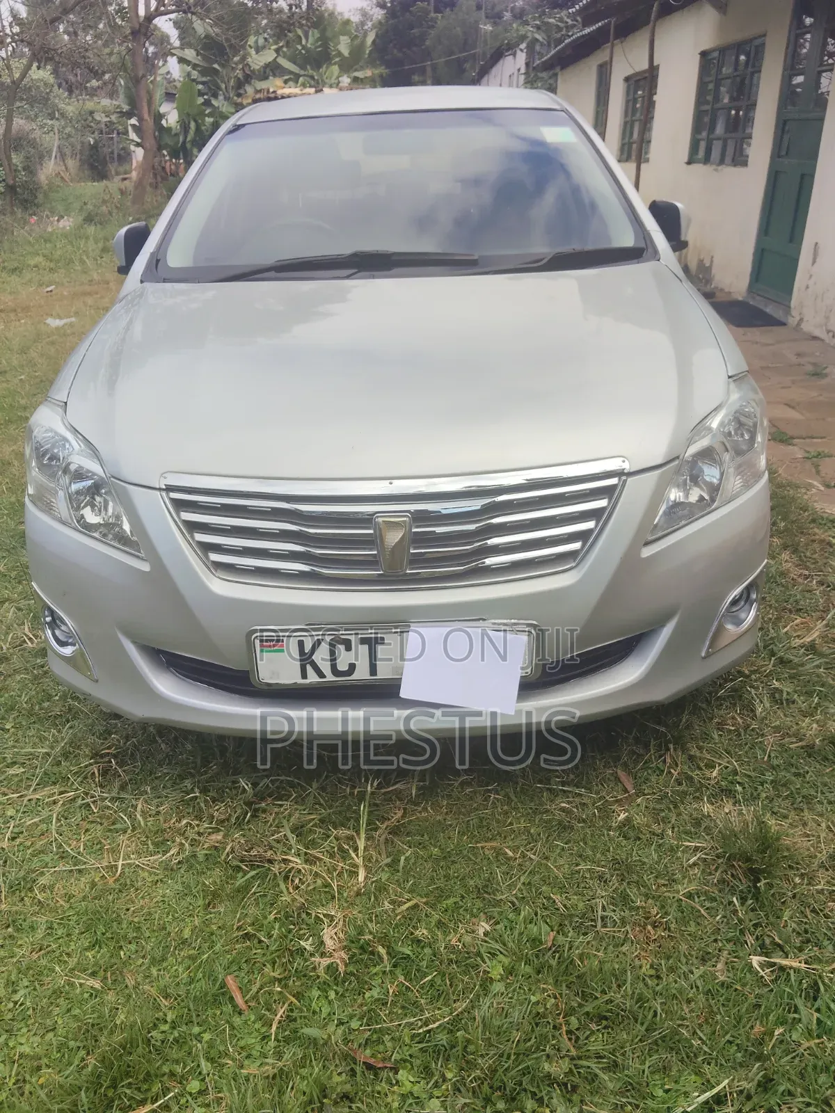 Toyota Premio 2013 Silver