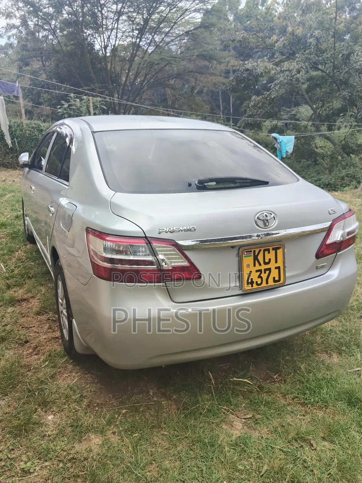 Toyota Premio 2013 Silver