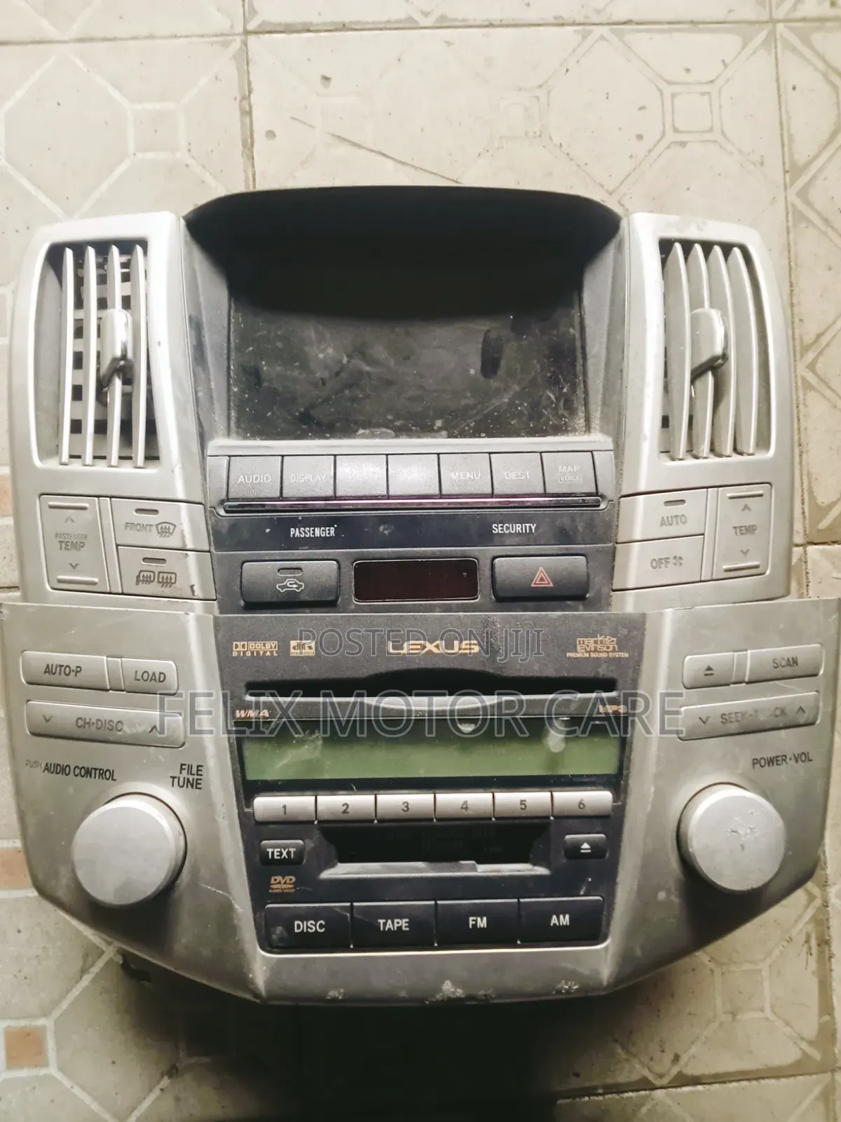 Lexus Stereo