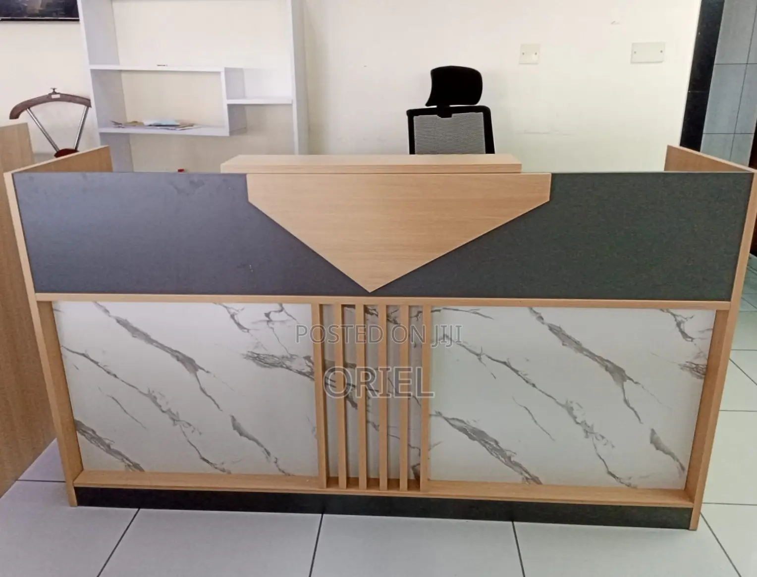 Office Desk : 1.8M Reception Customer Service Desk