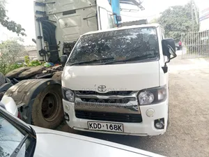 Toyota HiAce 2014 White