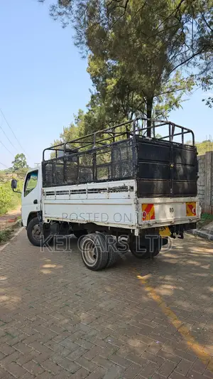 Mitsubishi Canter 2004 White