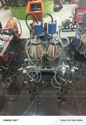 Stainless Steel Double Bucket Milking Machine