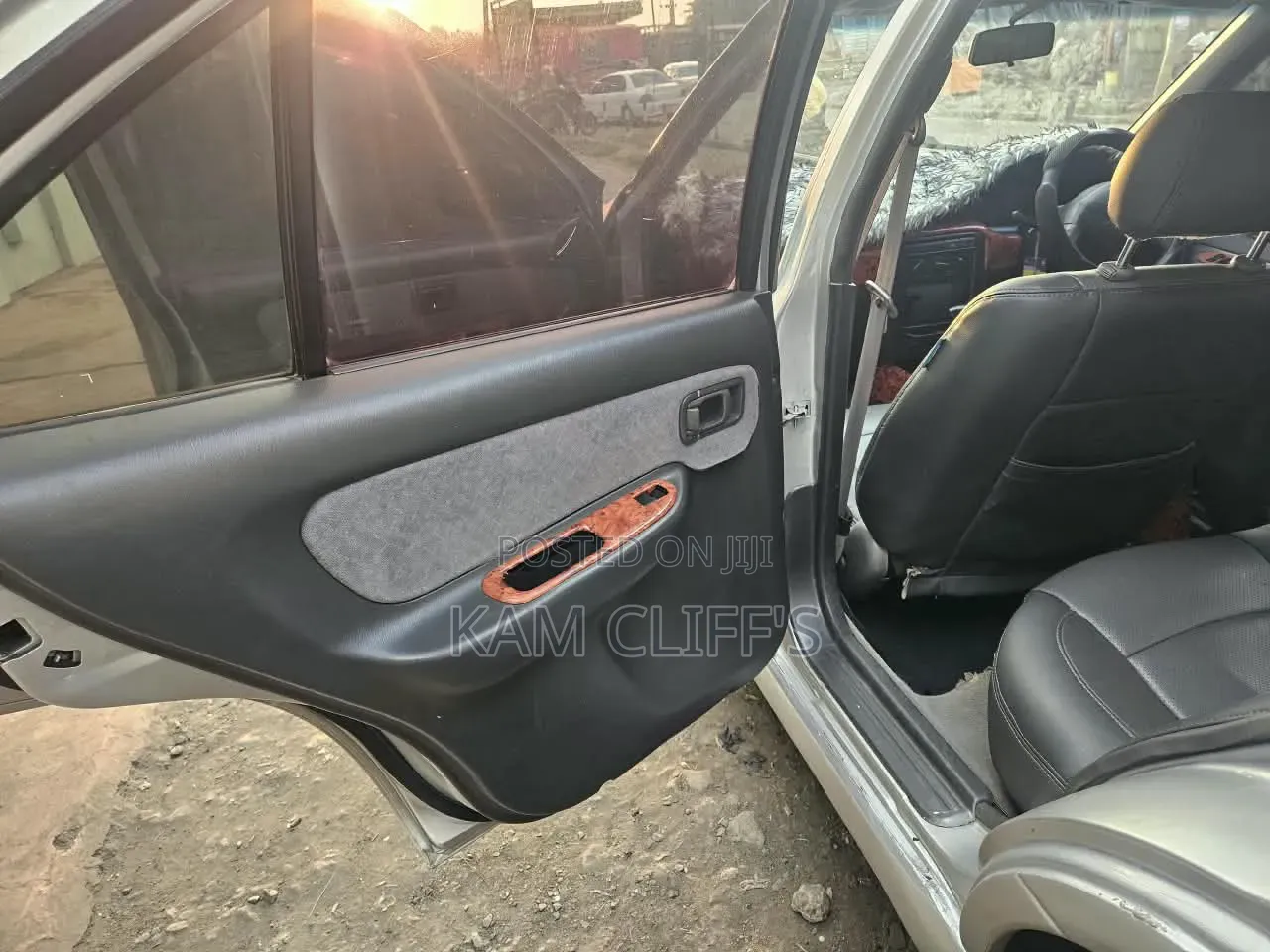 Nissan Sunny 1998 Silver