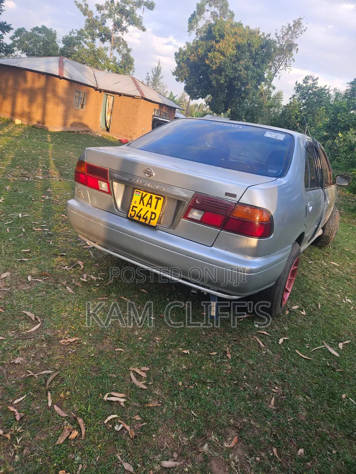 Nissan Sunny 1998 Silver