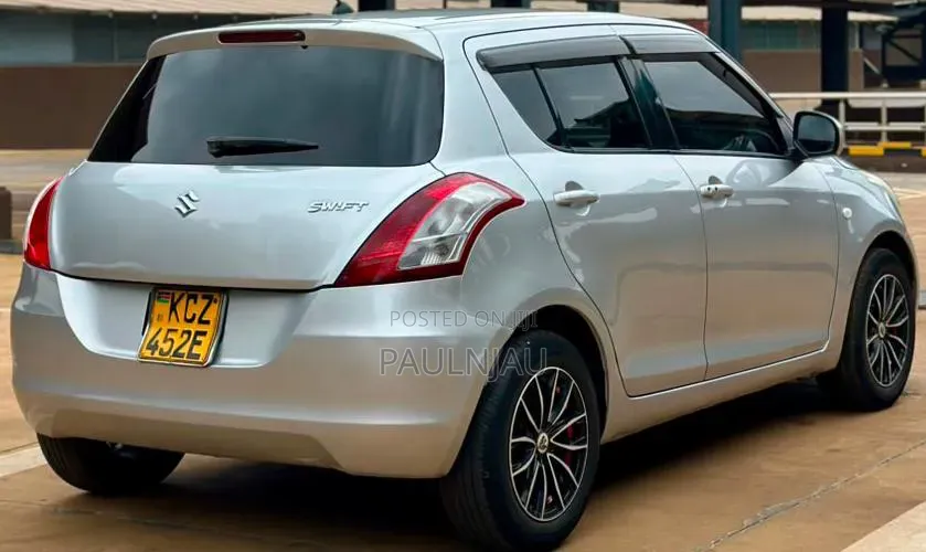 Suzuki Swift 2013 Silver