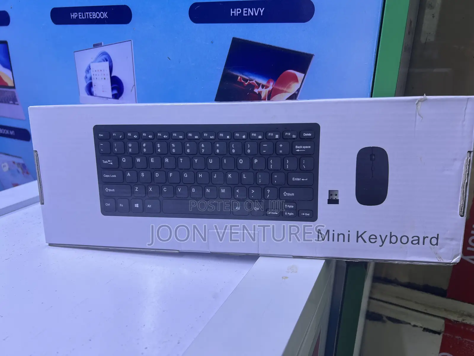 GKM901 Wireless Mini-Keyboard and Mouse Combo