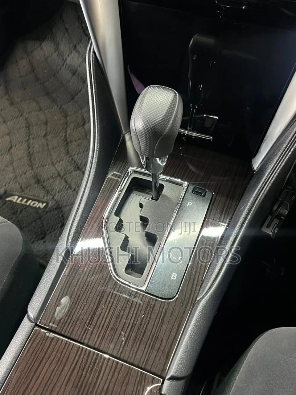 Toyota Allion 2018 Silver