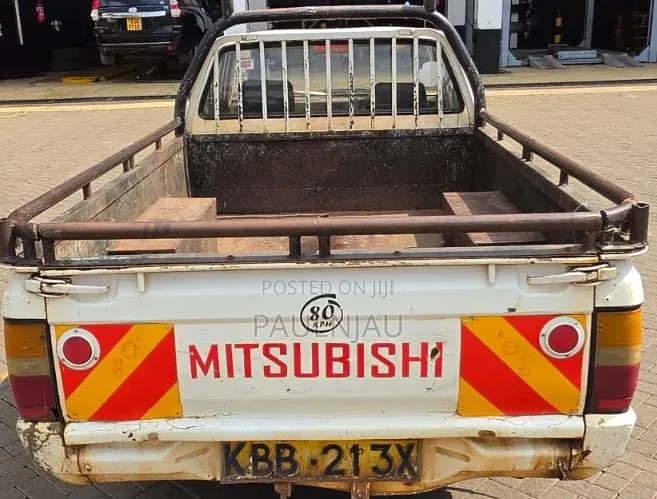 Mitsubishi L200 2008 White