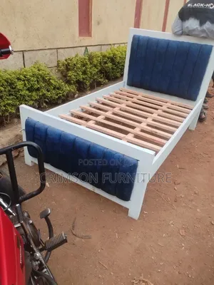 3.5 by 6 Stylish Mocket Bed