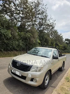 Toyota Hilux 2014 Silver