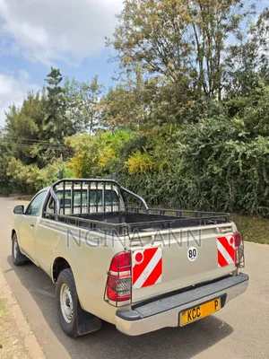 Toyota Hilux 2014 Silver