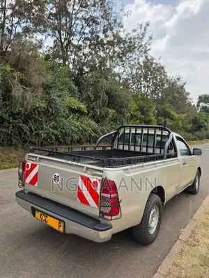 Toyota Hilux 2014 Silver