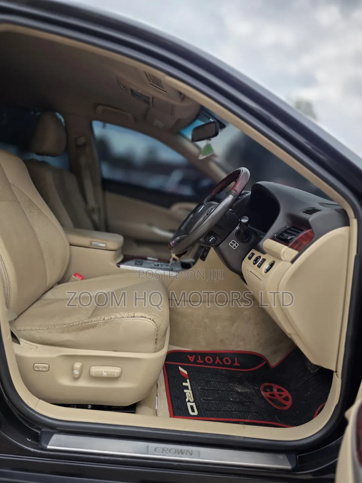 Toyota Crown 2011 Black