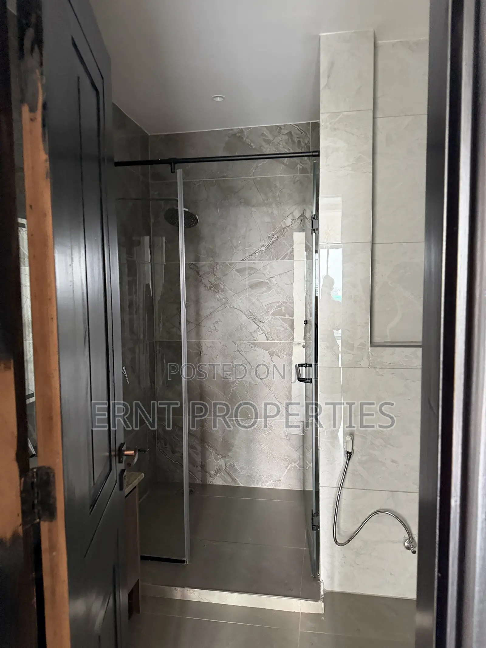 3bdrm Apartment in Riverside Drive for rent