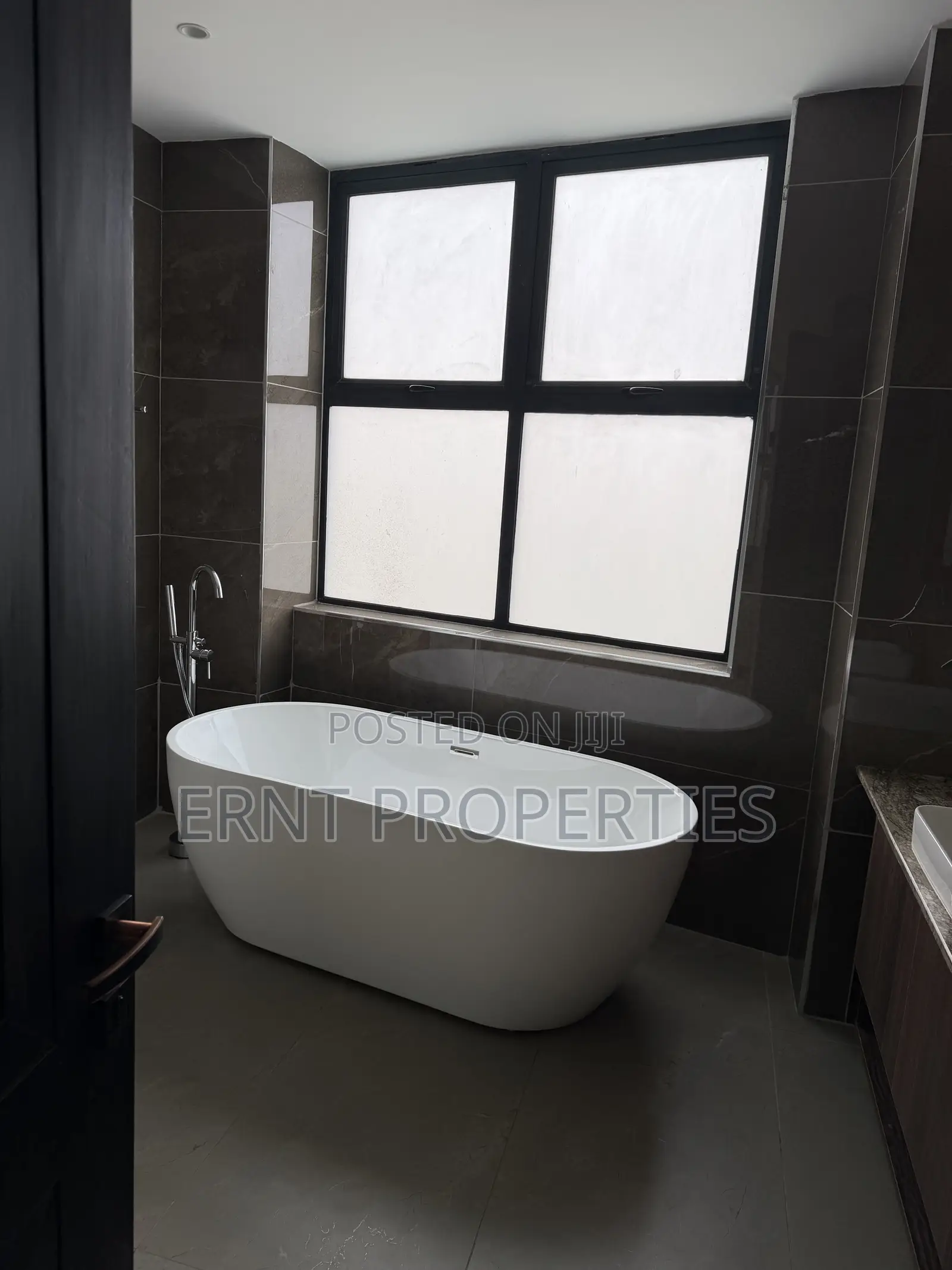 3bdrm Apartment in Riverside Drive for rent