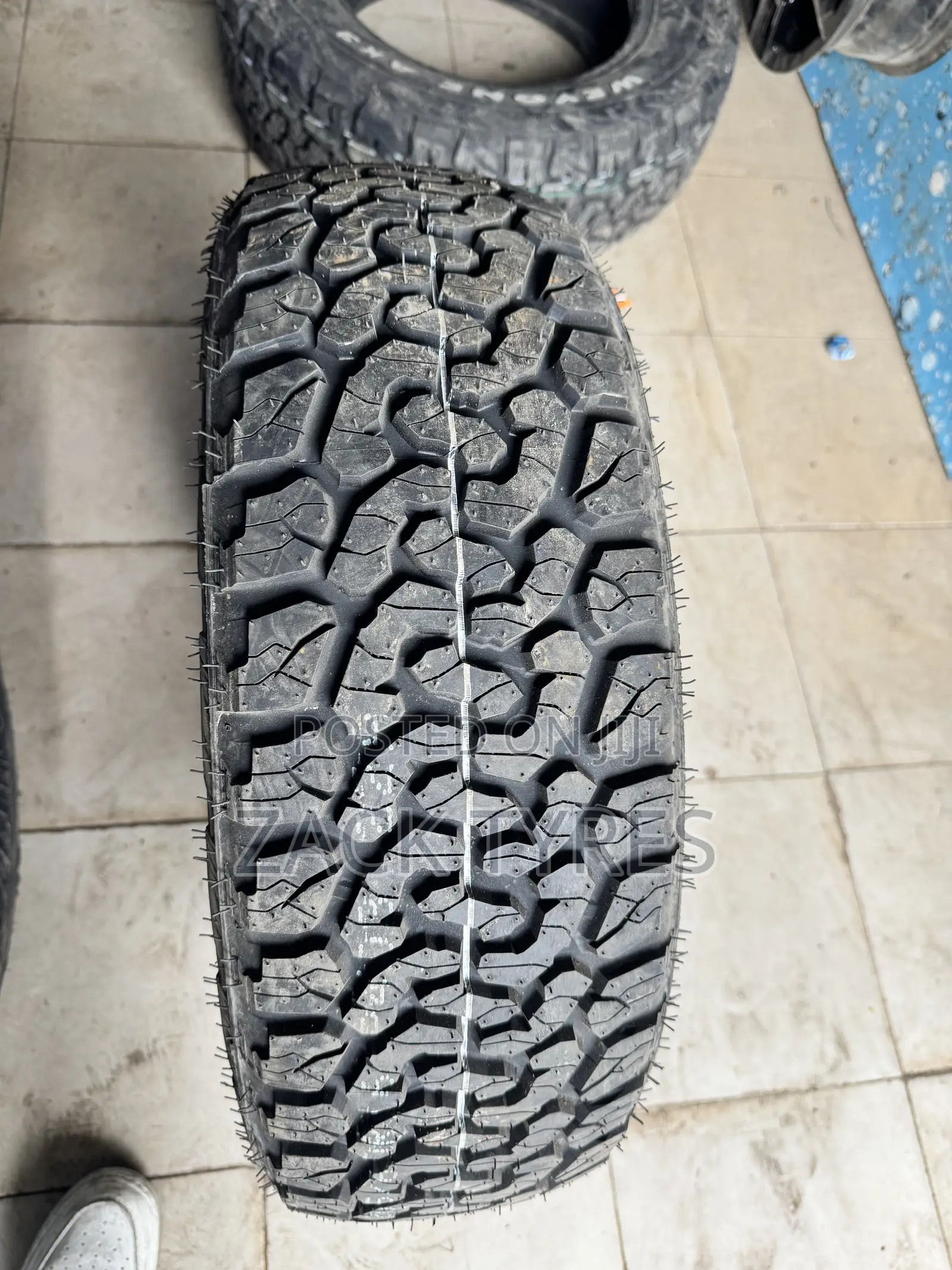 215/70r16 Wideway a/T