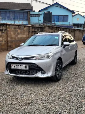 Toyota Corolla Fielder 2016 Silver