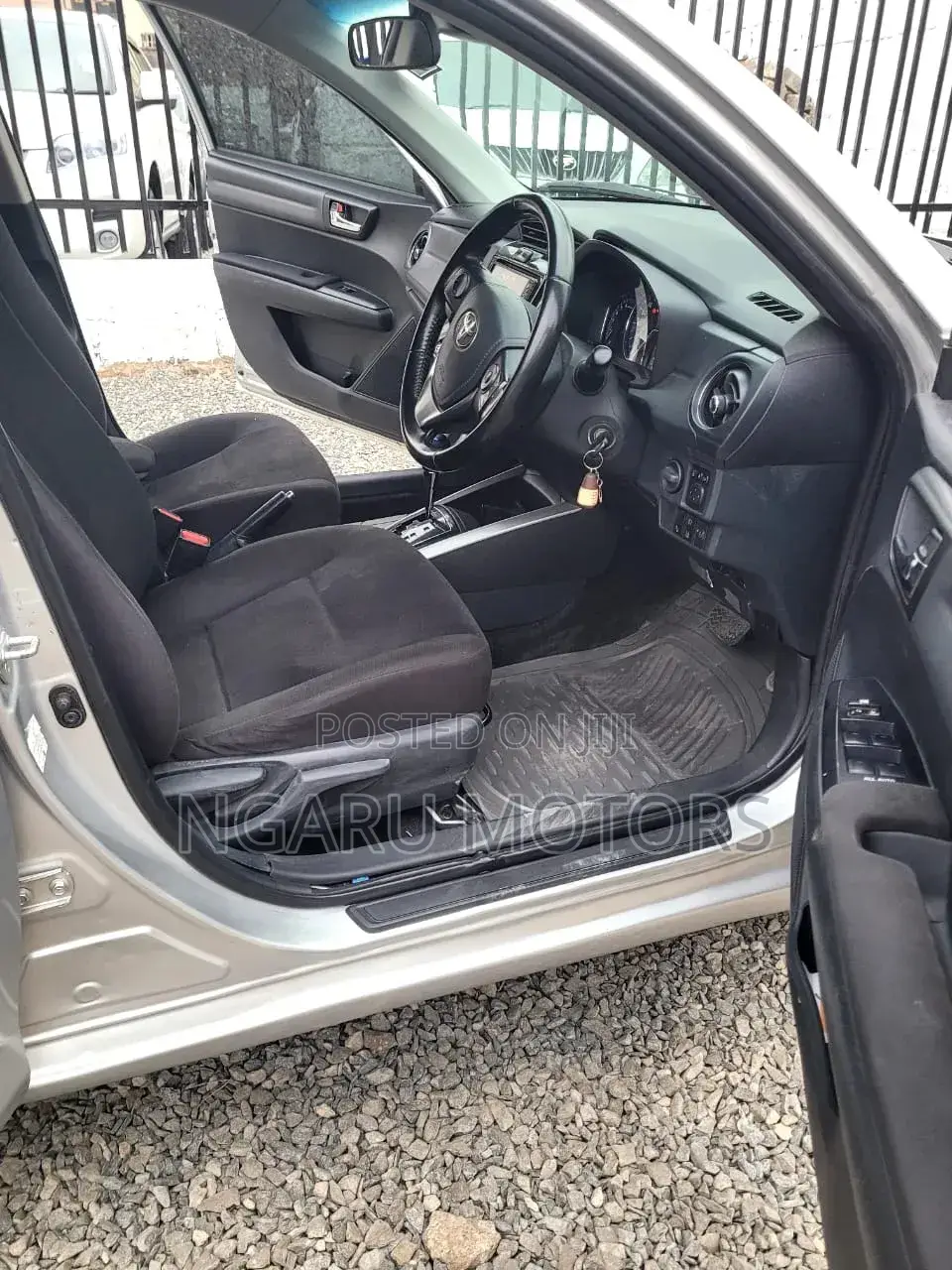 Toyota Corolla Fielder 2016 Silver