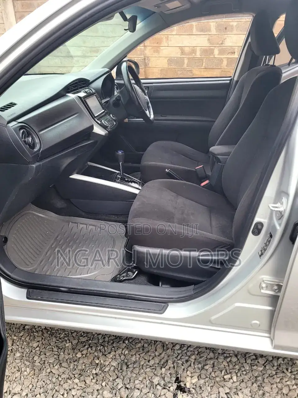 Toyota Corolla Fielder 2016 Silver