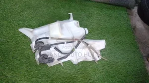 Toyota Vellfire Washer Bottle/Wiper Motor