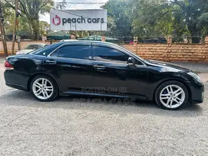 Toyota Crown 2011 Black