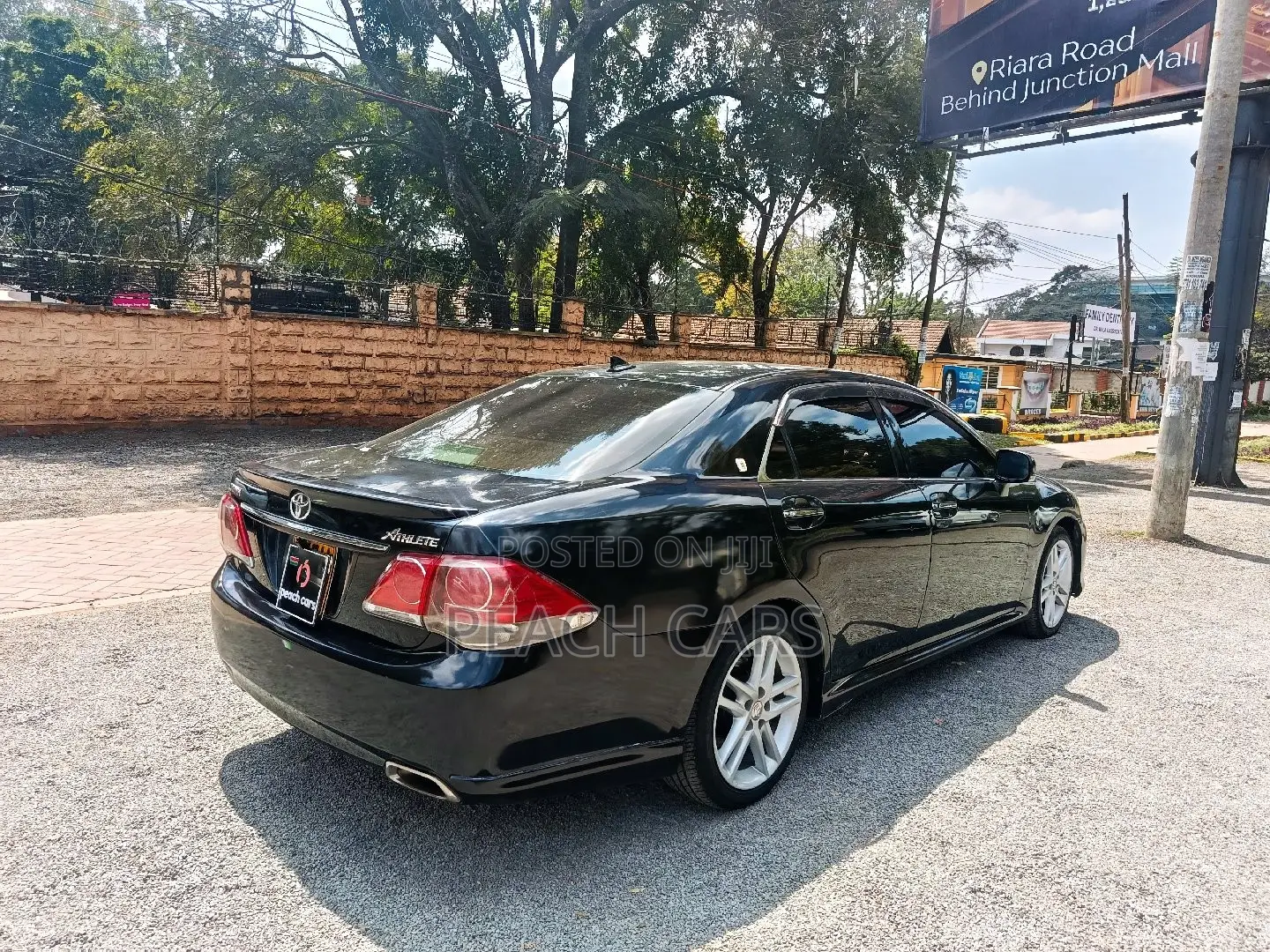 Toyota Crown 2011 Black
