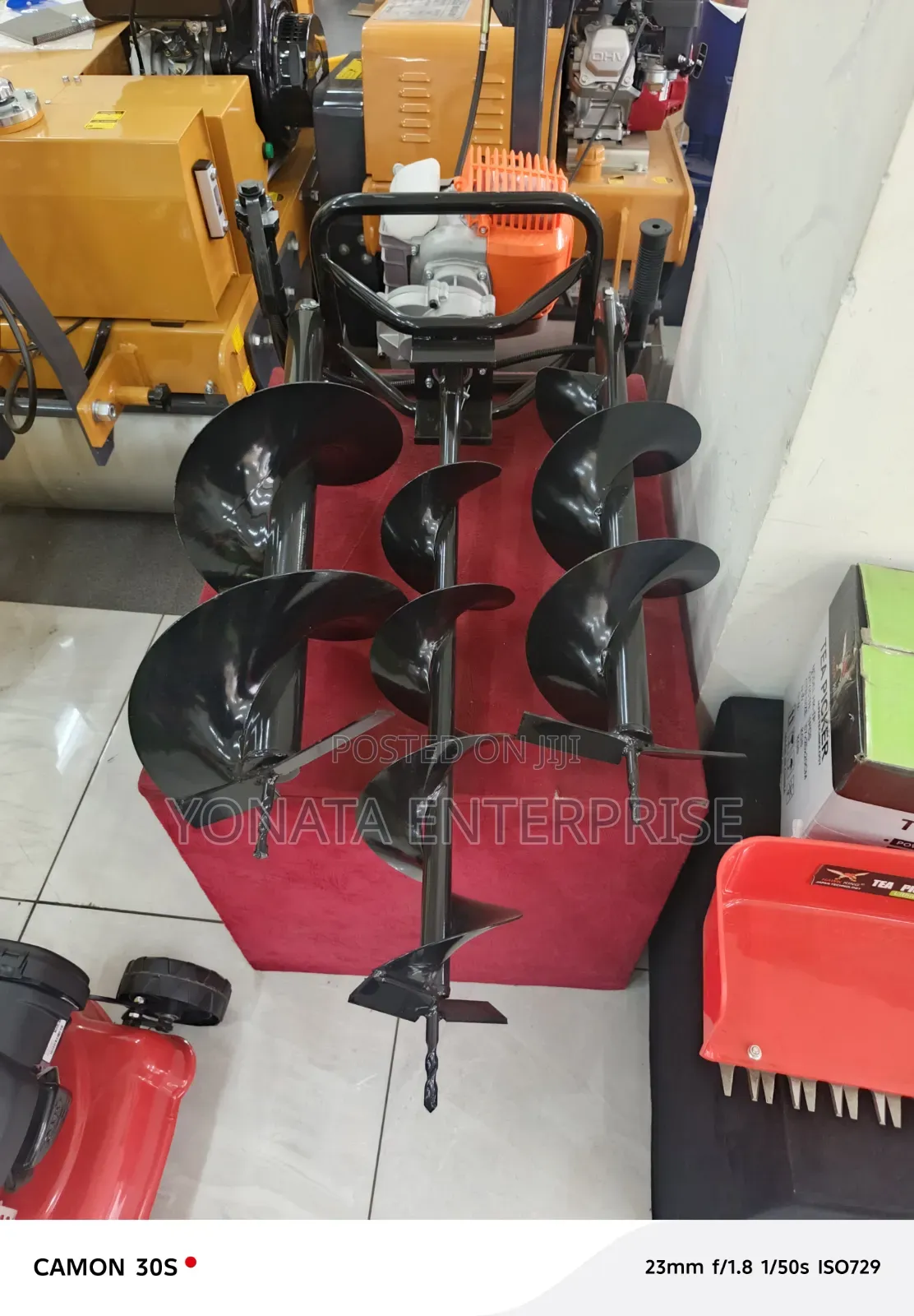Heavy Duty 4 Stroke Earth Auger Machine With 3 Blades