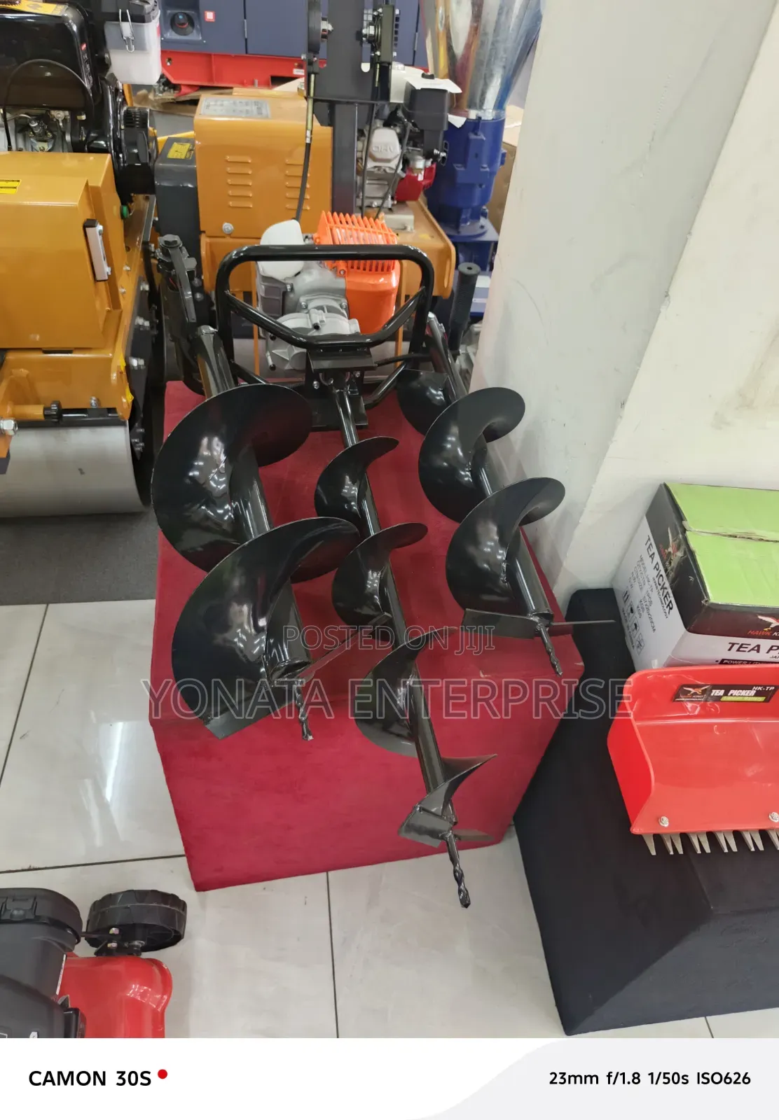 Heavy Duty 4 Stroke Earth Auger Machine With 3 Blades