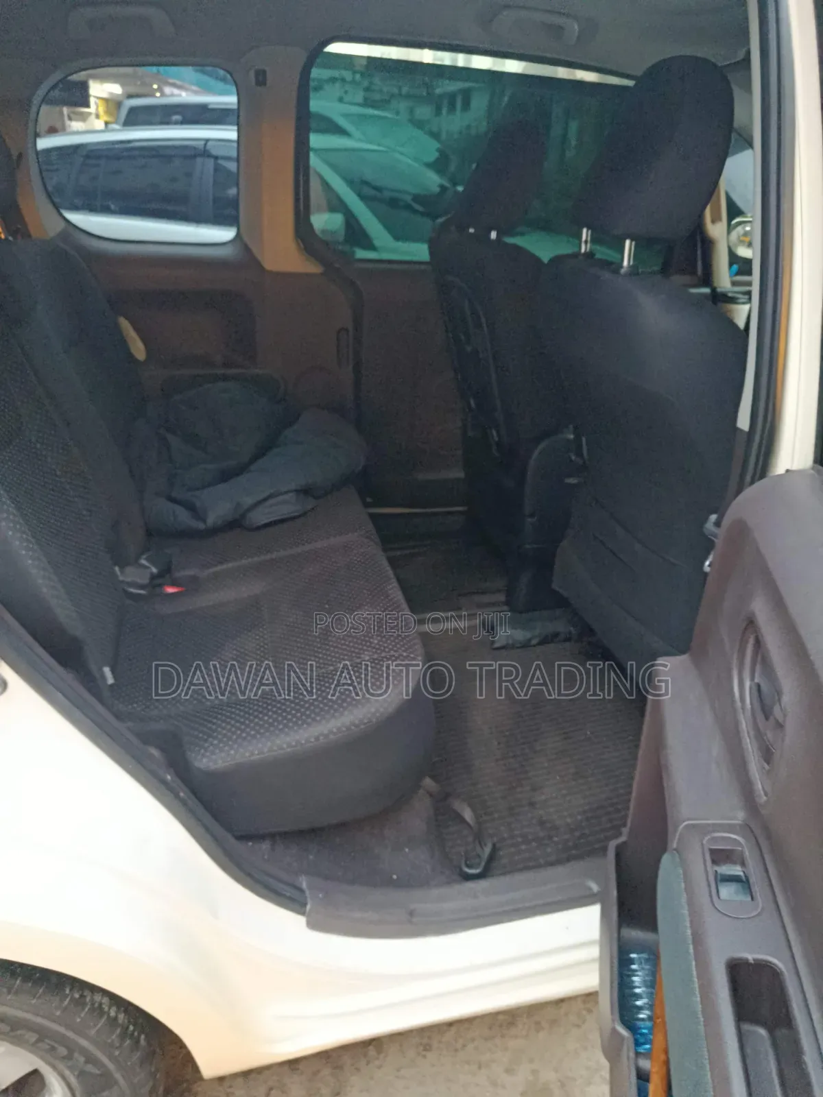 Toyota Porte 2015 Beige