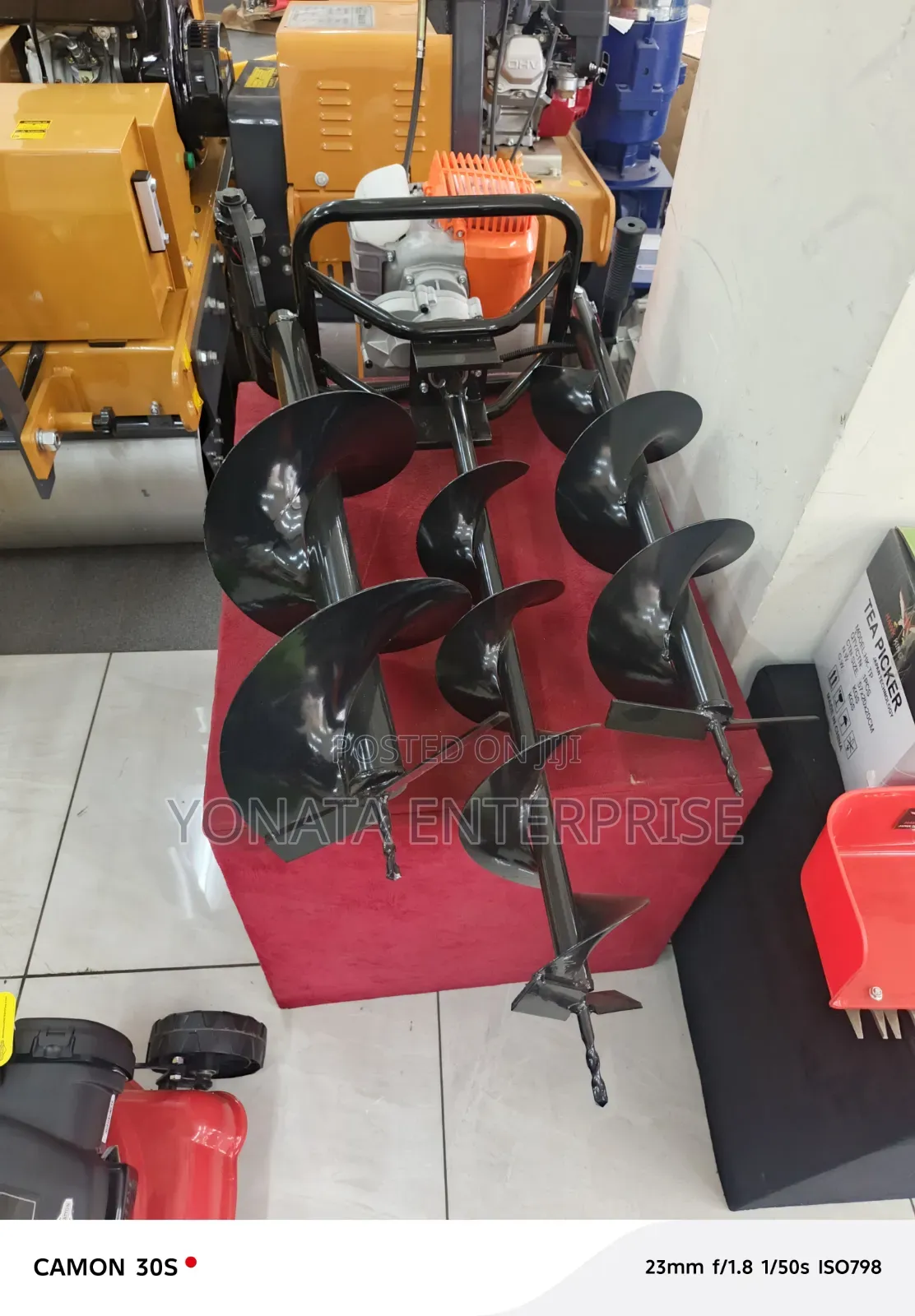 Commercial Earth Auger Machine (With 3 Blades)