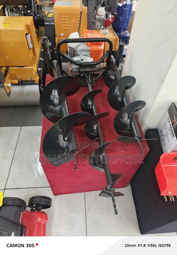 Commercial Earth Auger Machine (With 3 Blades) - main view