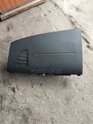 Nissan Tiida Dashboard Airbag