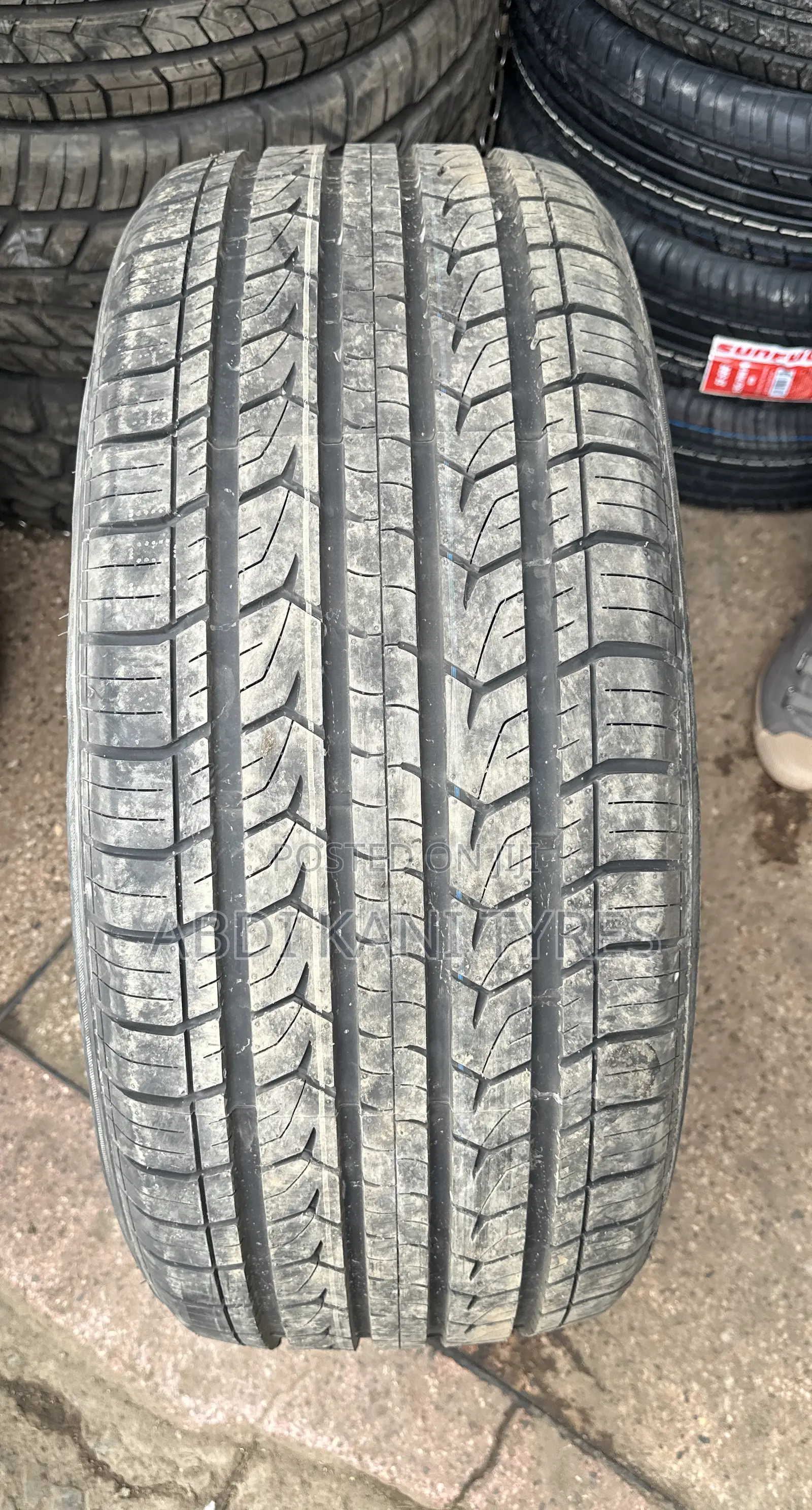 275/55r19 Centara