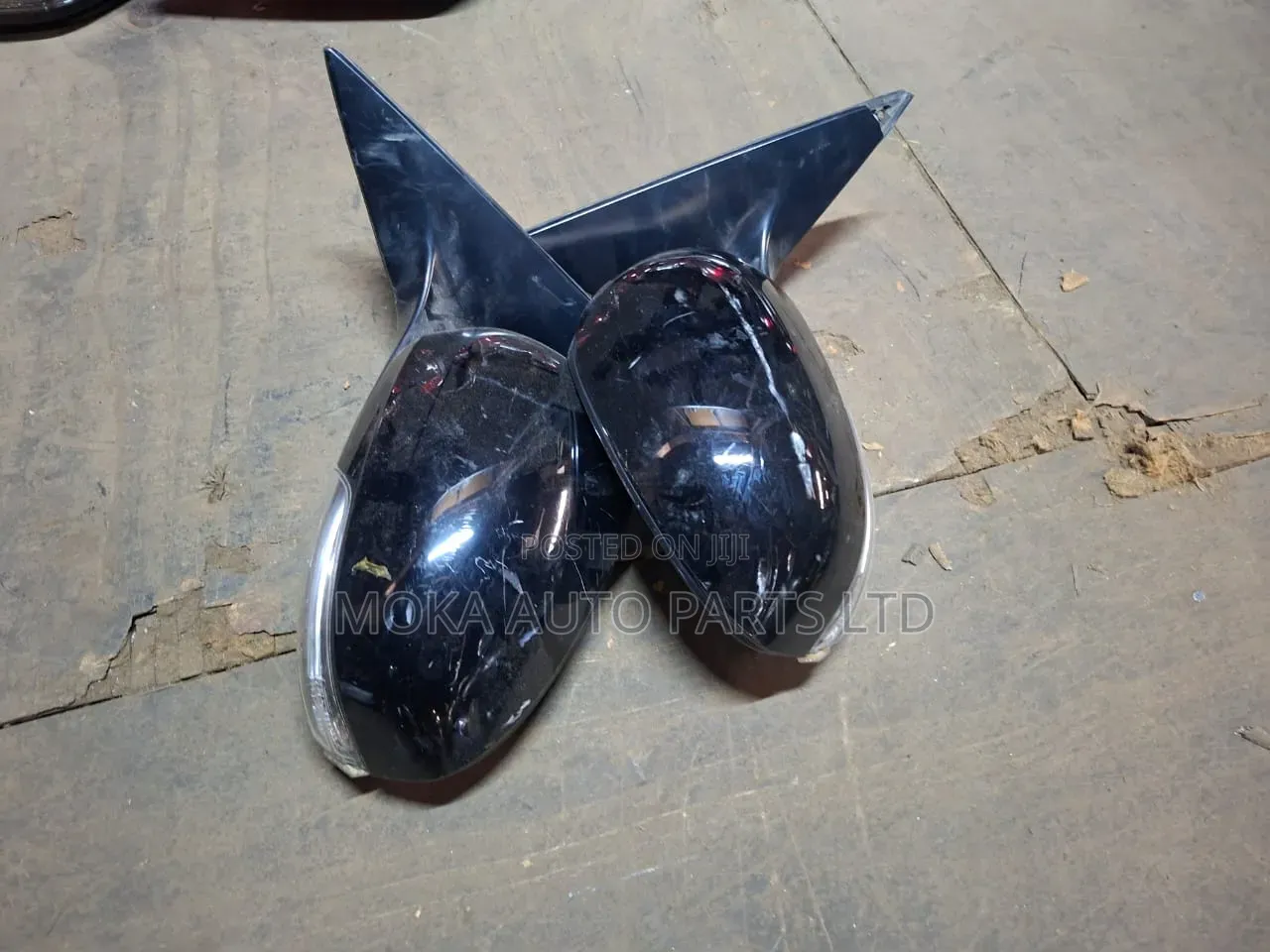 Toyota Markx 2015 Model Side Mirrors Indicator Type