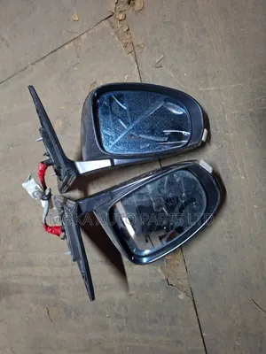 Toyota Markx 2015 Model Side Mirrors Indicator Type