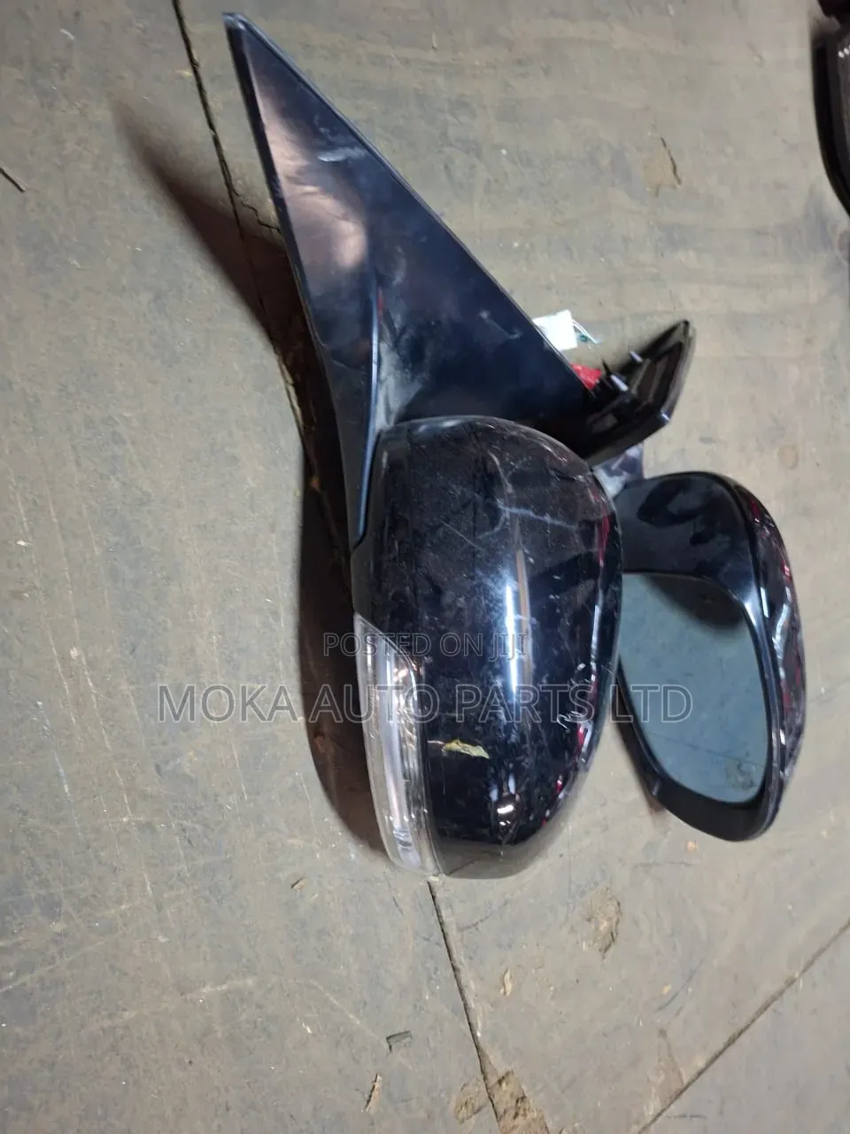 Toyota Markx 2015 Model Side Mirrors Indicator Type