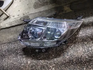 Noah Zr80 Xenon Headlight 2016/2017