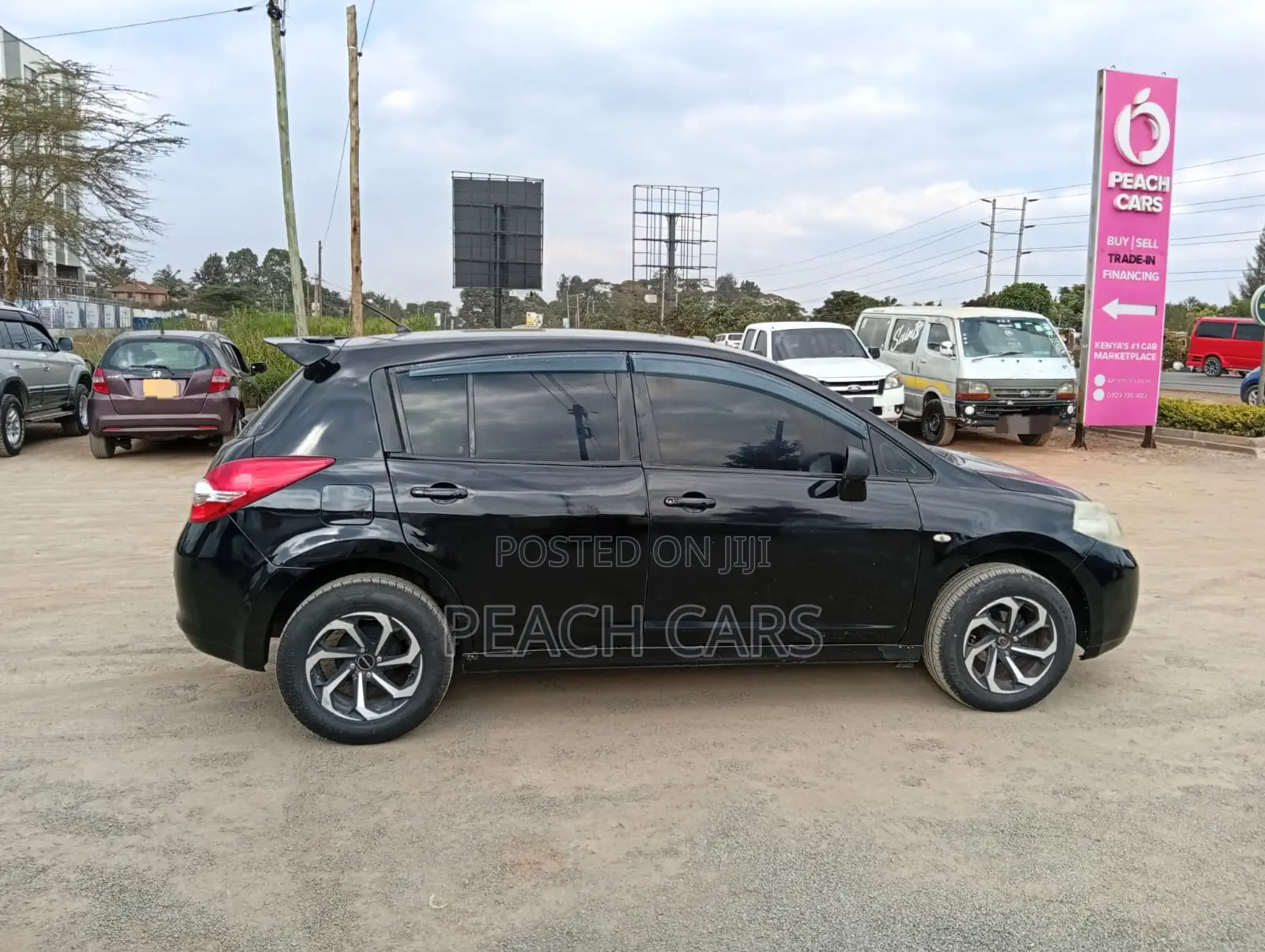 Nissan Tiida 2010 Black