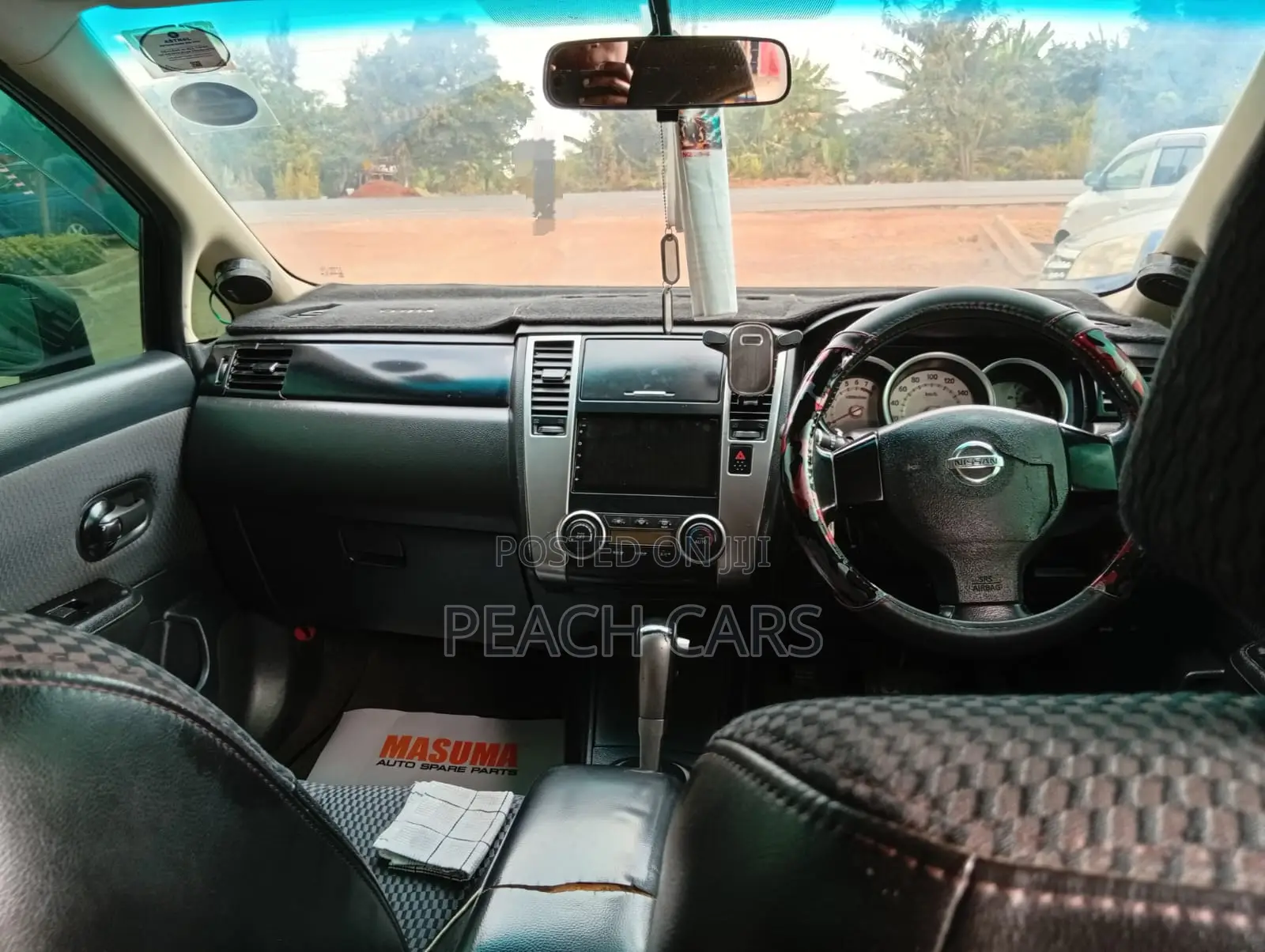 Nissan Tiida 2010 Black