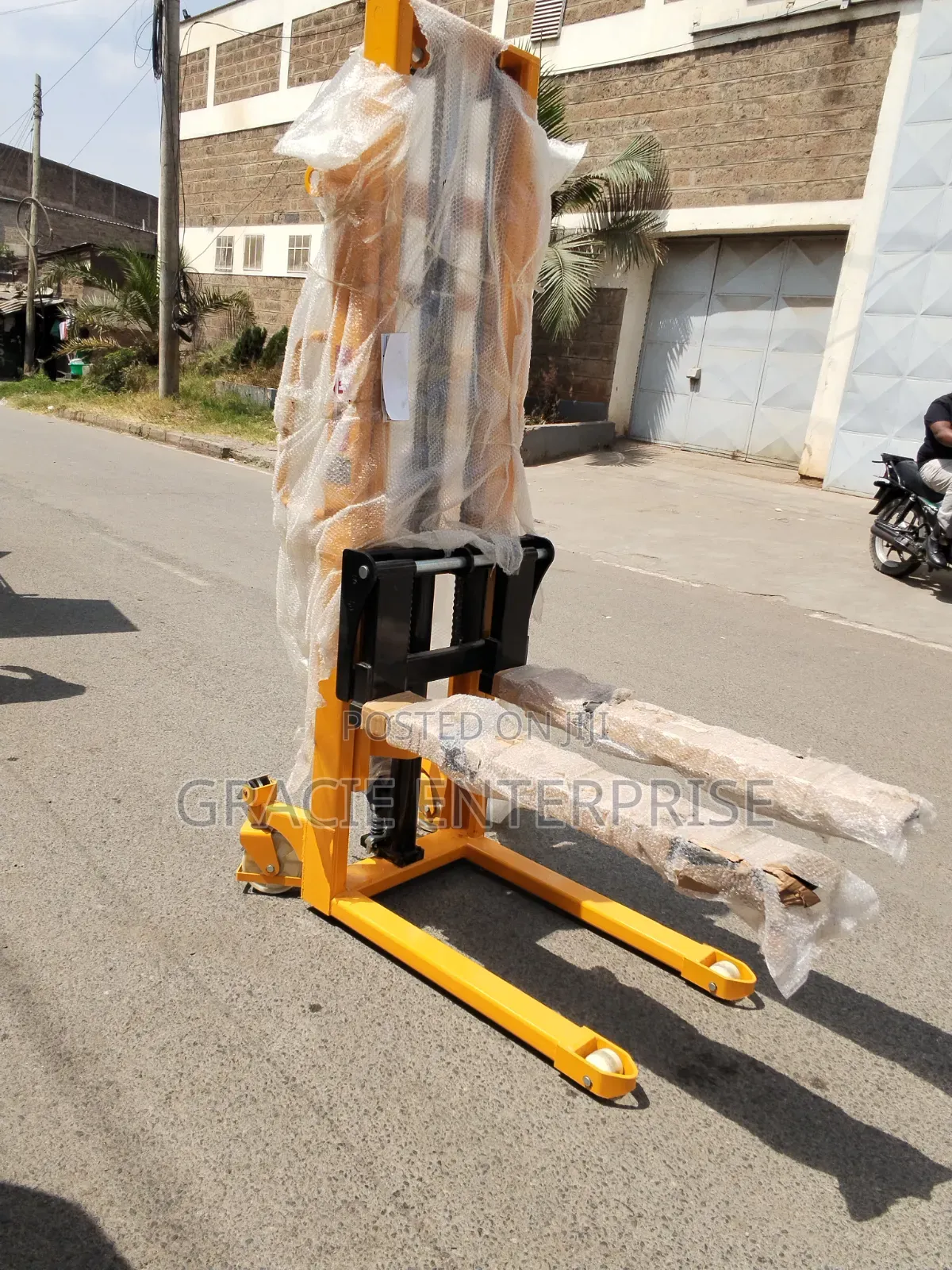 High Lift Model, Hydraulic Manual Stacker