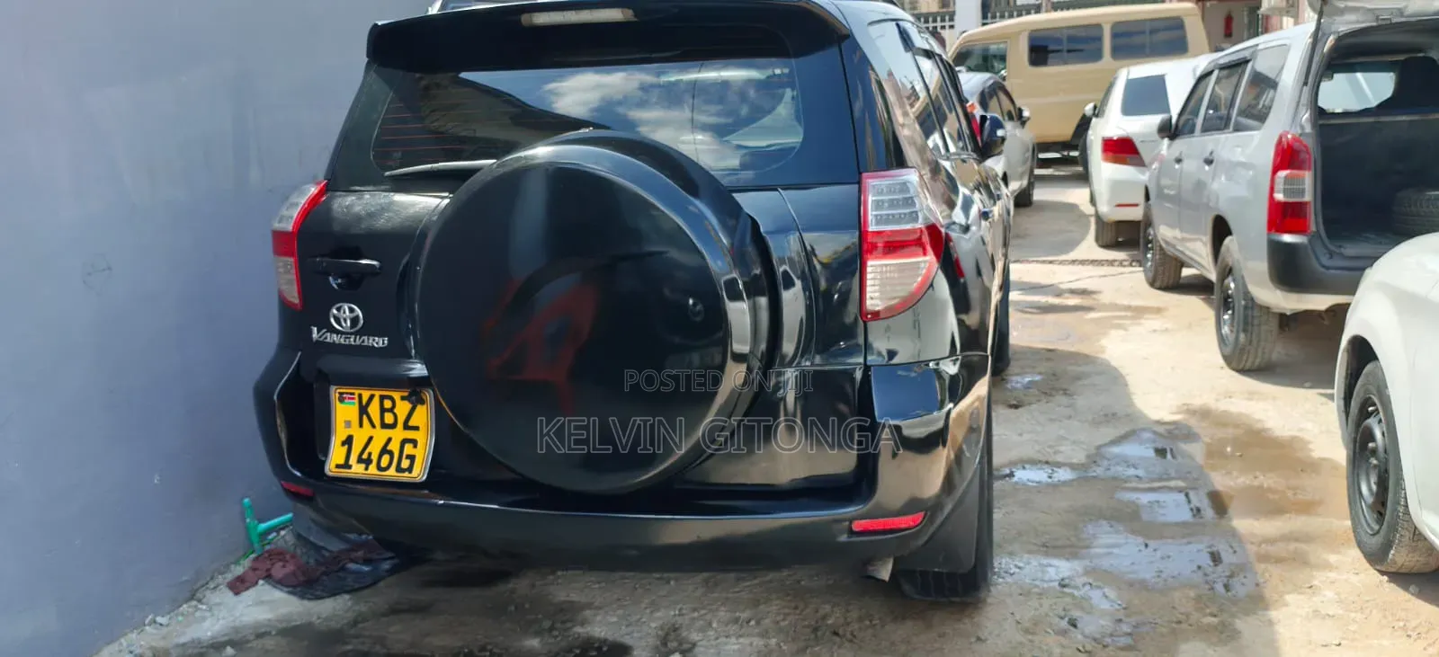 Toyota Vanguard 2011 Black