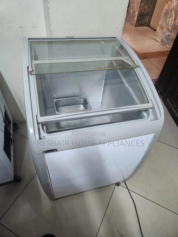 Exuk Display Freezer 120litres