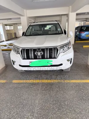 Toyota Land Cruiser 2023 White