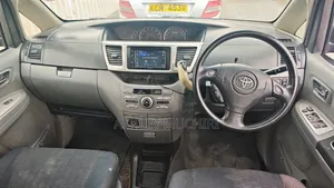 Toyota Voxy 2005 Blue