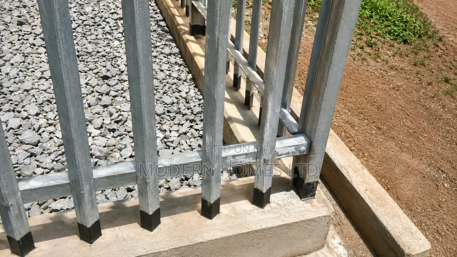 Heavy-Duty Palisade Security Fencing | Supply Installation
