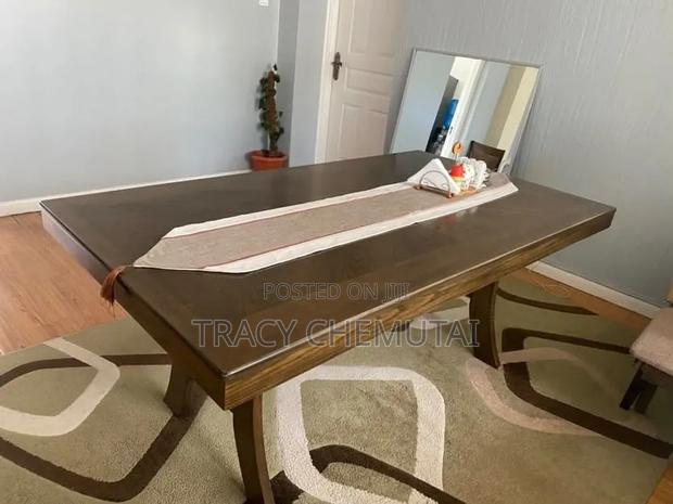 Dinning Table - main view