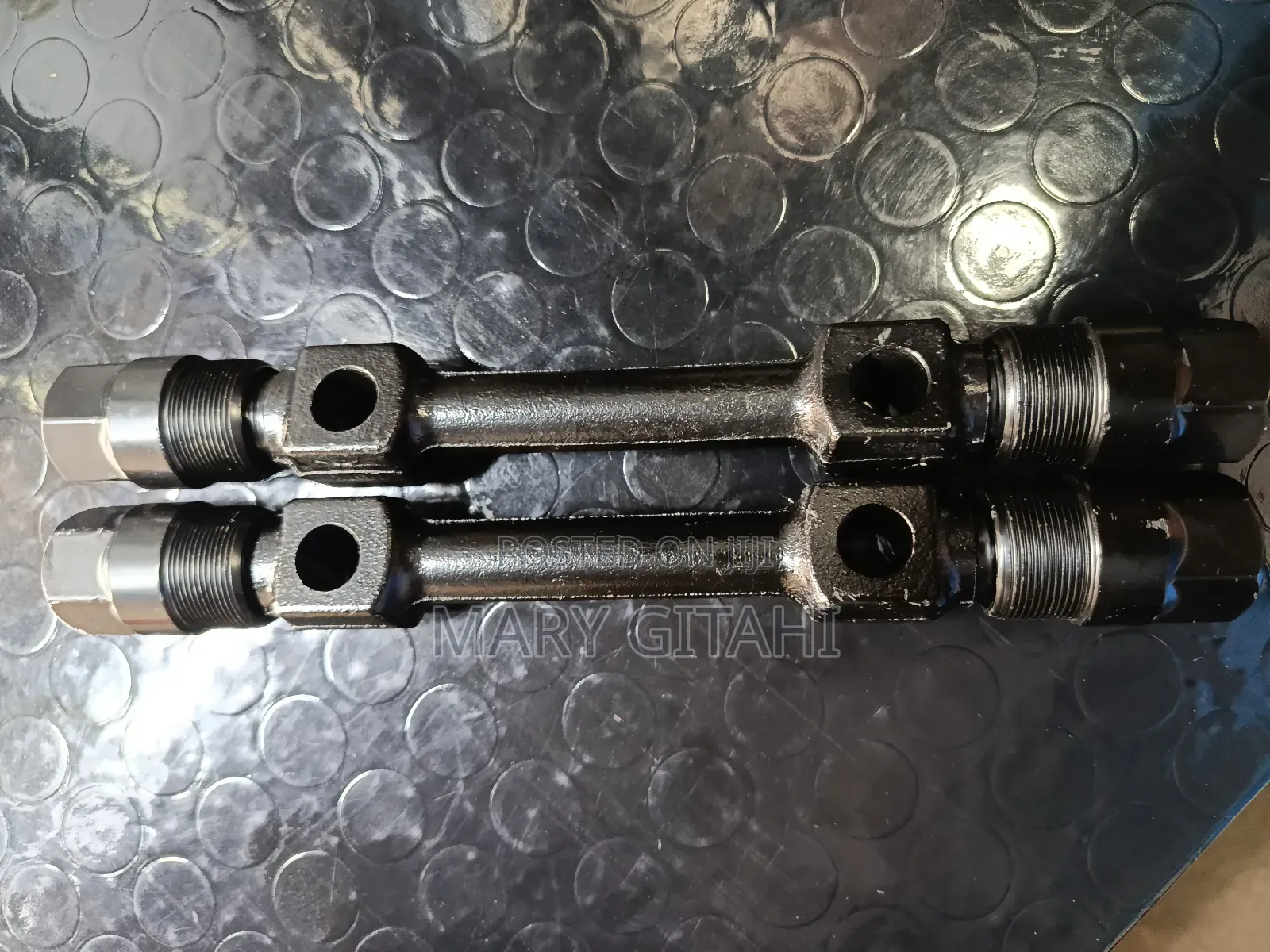 Upper Link Shaft for Hilux YN